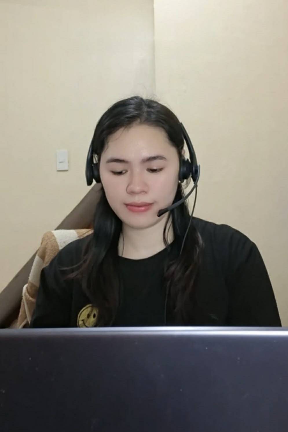 Forced to work after a family emergency, she took night shifts as a virtual assistant while attending classes during the day.