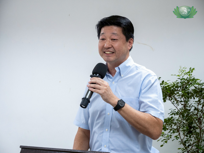 Lao Foundation, Inc. Chairman of the Board Jun Lao was visibly moved by the success stories shared by scholars during the awarding ceremony. “Your stories are so heartwarming,” he said. “It’s an encouragement for our foundation to keep the support going.”