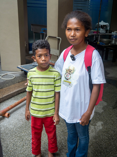 “I’m honored to know Tzu Chi Foundation,” says IP community member Donna Carpio with her son Rodnie. “They came to the Philippines to help people, including indigenous people like me.”