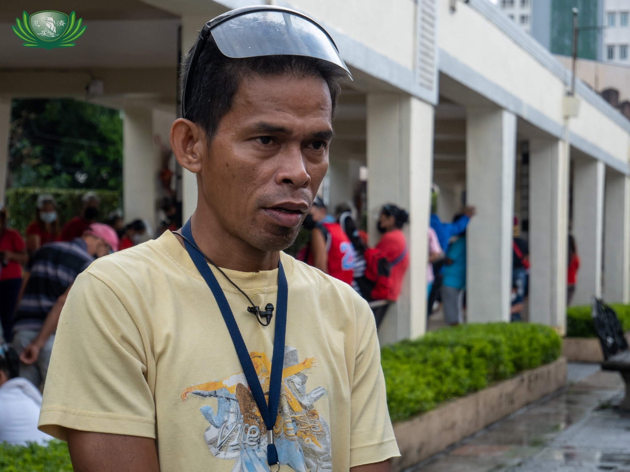 In 2015, Rosauro Sarmiento’s wife stabbed their 10-month-old baby 13 times with a bread knife. Since then, he has been a solo parent, caring for five of his six children with money earned as a scavenger. 【Photo by Jeaneal Dando】