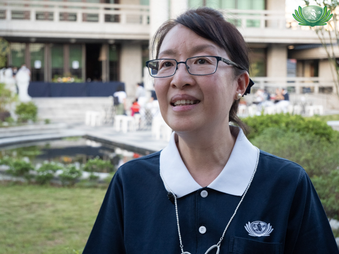 “I consider Master Cheng Yen as my life coach. Amidst everything I’ve gone through in life, I am still here, strong, because of Master Cheng Yen’s wisdom,” says Cindy Balete, Tzu Chi volunteer since 2012. 【Photo by Kendrick Yacuan】