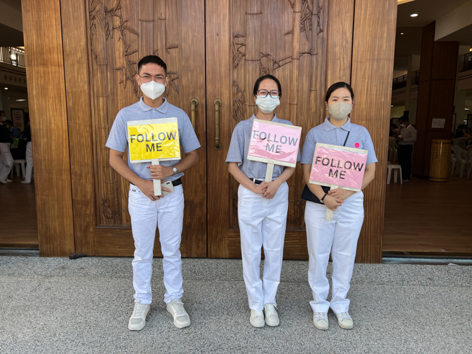 Volunteers ensured the organized and efficient flow of patients during the medical mission.  【Photo by Jenie Sy Lao】