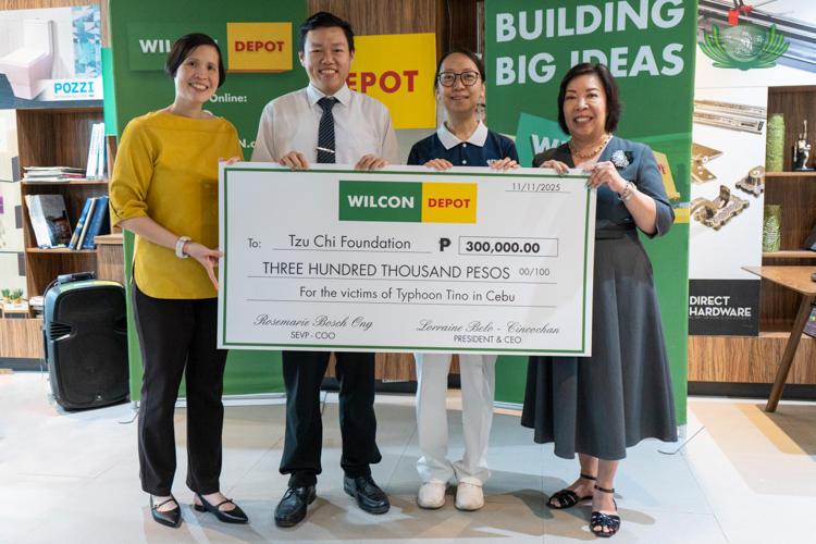  (From left) Wilcon Depot President and CEO, Lorraine Belo-Cincohan, Tzu Chi Philippines Partnerships Officer Clifford Co, Tzu Chi Philippines Deputy CEO Peggy Sy Jiang, and Wilcon Depot Senior Executive Vice President and COO Rosemarie Bosch Ong raise the symbolic cheque donation.