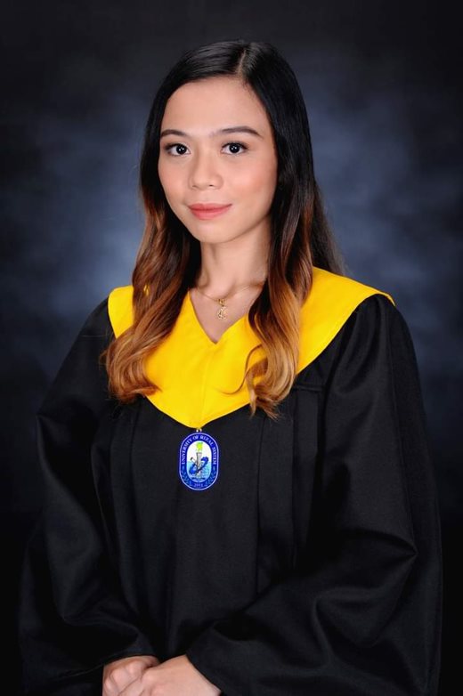 Former Tzu Chi scholar Daniella Joy Rosales graduated in July 2022 from the University of Rizal System (Binangonan Campus) with a degree in Bachelor of Science in Business Management, Major in Marketing Management.