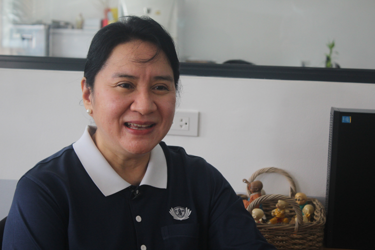 In addition to expanding the courses offered by Tzu Chi’s livelihood training programs and coming up with special baked goods in Tzu Chi’s bakery, Olga Vendivel also translated Volumes 1 and 2 of the “Jing Si Aphorisms” from English to Pilipino. 