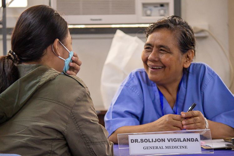  “Being catered, being smiled at, being made to feel special, is worth their coming over. But add to that, there are smiles, supplements, multivitamins and medications given to them, and surgeries performed. What else would they ask for? It’s all in one package and you call that package ‘Tzu Chi,’” says Dr. Vigilanda Solijon.【Photo by Marella Saldonido】