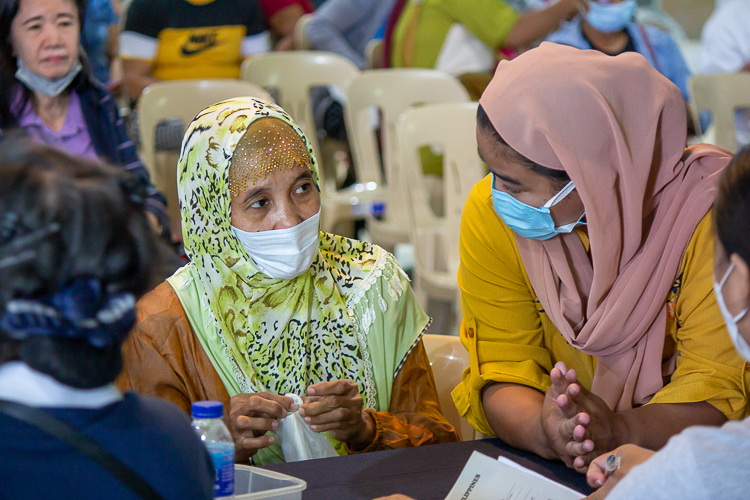 Many Muslim patients were accommodated in the 262nd medical mission in Isulan, Sultan Kudarat. 【Photo by Marella Saldonido】