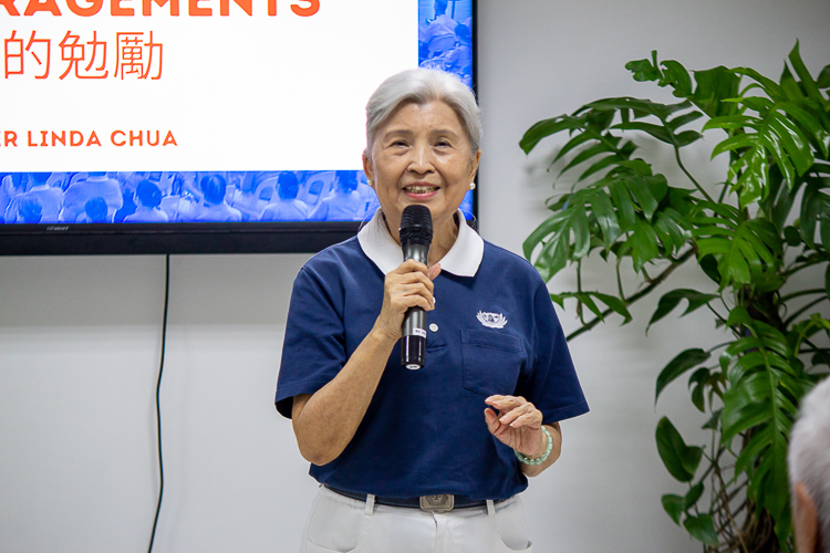 Tzu Chi Philippines’ first CEO Linda Chua offers words of encouragement before the start of the conference. 【Photo by Marella Saldonido】