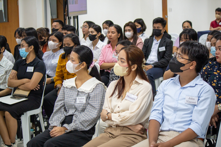 About 50 Tzu Chi scholars attended the second Mock Interview and Career Talk organized by the volunteers of the educational assistance program of Tzu Chi’s Charity Department.