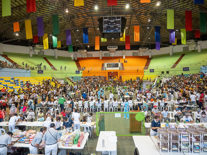 Sultan Kudarat Provincial Gymnasium in Isulan, Sultan Kudarat, served as the venue for Tzu Chi’s 262nd medical mission from April 4 to 6. Besides its spaciousness, it is also conveniently located next to the provincial hospital, where the medical mission’s surgeries were performed.【Photo by Matt Serrano】