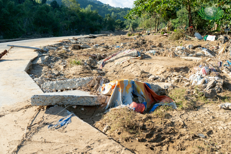 This patch of land is what remains of Roselito Bubu’s home in Cabadiangan, Compostela.