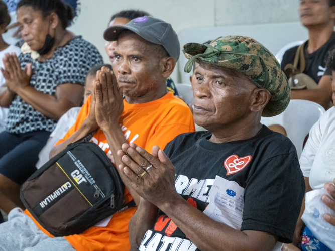 Twenty-one Aetas endured a two-hour trip from their community in Sitio Target, Barangay Sapang Bato, to Tzu Chi's dental mission in Mitchell Avenue, Balibago, Angeles, to avail of free dental treatments.