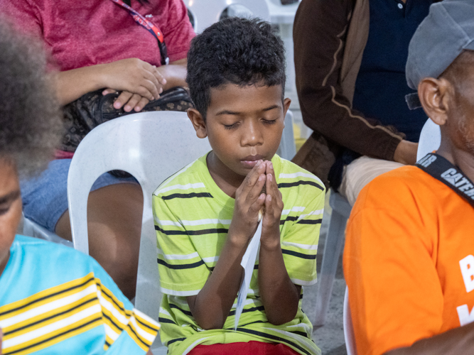Twenty-one Aetas endured a two-hour trip from their community in Sitio Target, Barangay Sapang Bato, to Tzu Chi's dental mission in Mitchell Avenue, Balibago, Angeles, to avail of free dental treatments.