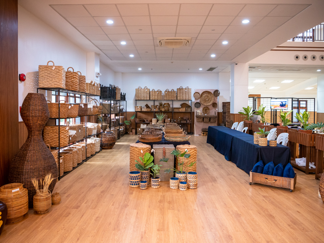 All the unique rattan products for sale in Jing Si Hall.【Photo by Daniel Lazar】