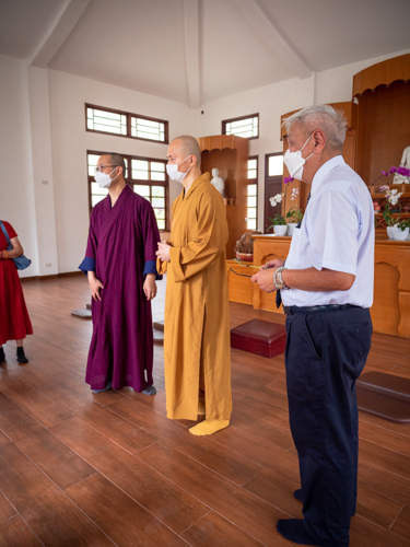 Rev. Pu Xue, and Rev Pu Yang, with Tzu Ch CEO Henry Yuñez in Jing Si Abode.【Photo by Daniel Lazar】