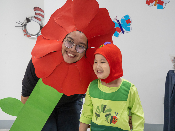 "I am elated to see the kids in their costumes, and I'm equally pleased that their parents have been wholeheartedly supportive,” Teacher Ann says. “I am having fun teaching here. The values we impart to the children, we also embrace ourselves.” 【Photo by Marella Saldonido】