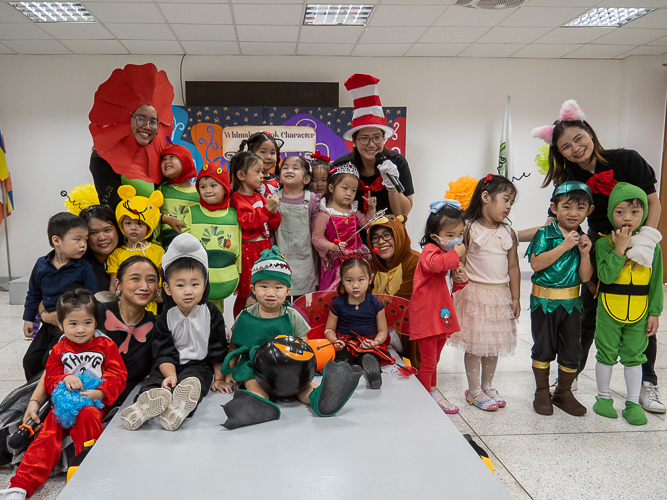 Vibrant costumes and Halloween fun: Students at Tzu Chi Great Love Preschool Philippines celebrate their Trick-or-Treat party at the Buddhist Tzu Chi Campus in Sta. Mesa, Manila, on October 27th. 【Photo by Marella Saldonido】