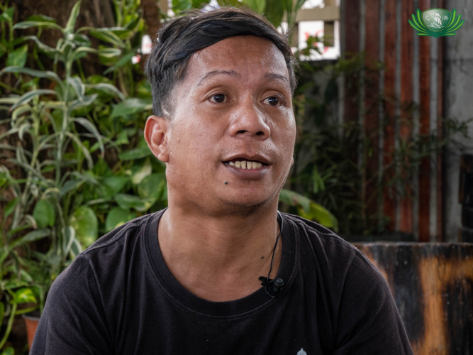 “If we let love prevail, we will surely have harmony among us,” says Ramon of the inspiration he got from Tzu Chi to share the rice he received to his neighbors. 【Photo by Kendrick Yacuan】