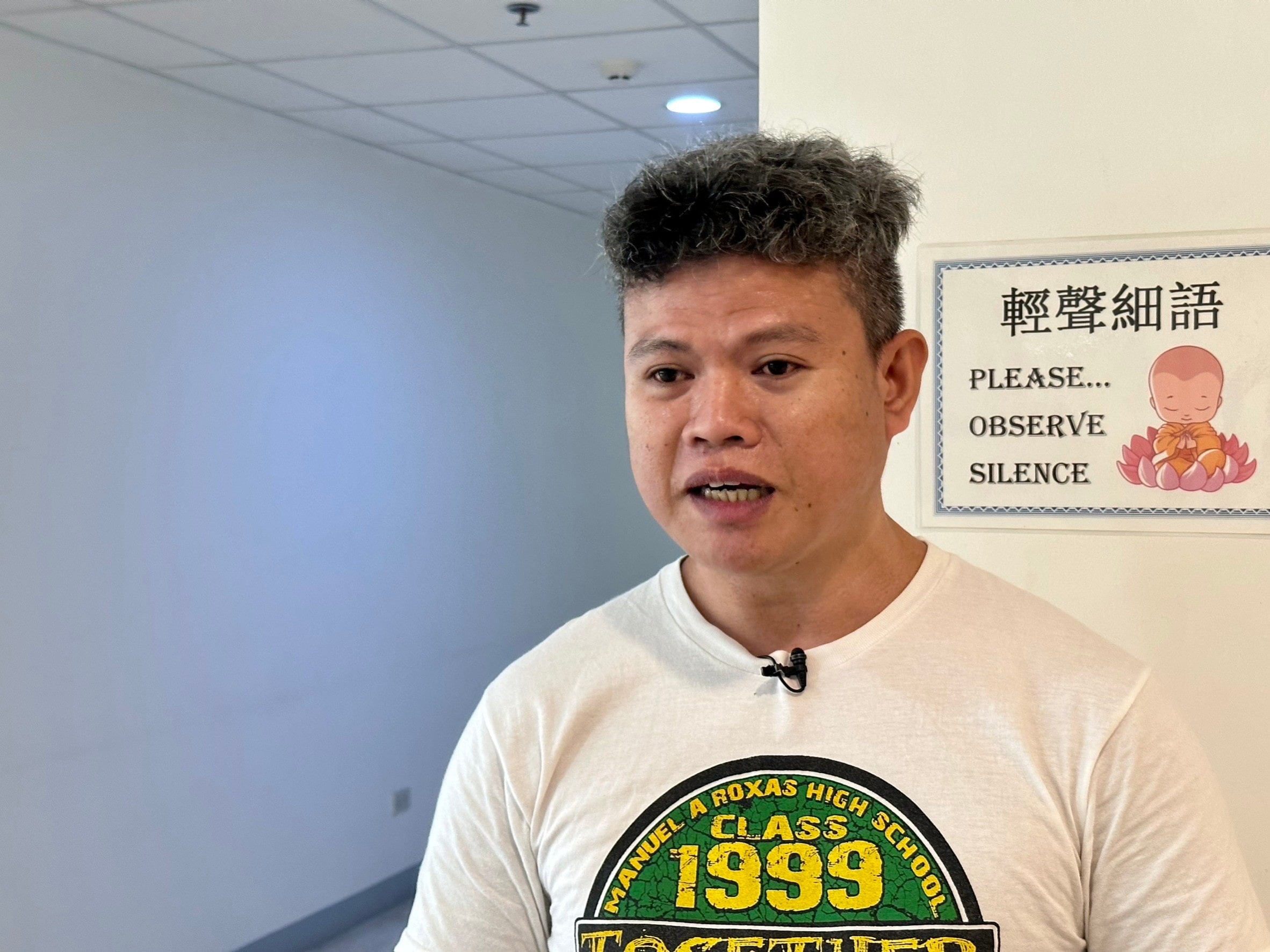 Bernard Nocos, father of Grade 10 Tzu Chi scholar Emerald, isn’t embarrassed to discuss sexuality with his kids. “I realized I was too young to get married,” he says. “But if my kids still want to get married early, they should think really hard about it because they’ll have to deal with their choices. As a parent, I can’t tell them what to do. I can only guide them.”【Photo by Harold Alzaga】