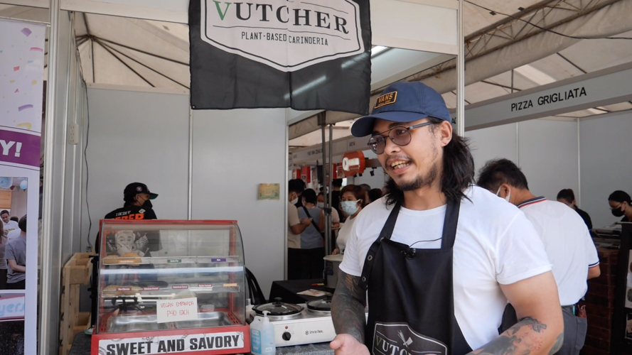 “Our goal at Vutcher is to introduce familiar-tasting food to Filipinos who are having a hard time transitioning to vegan,” says Ross Rowalle, founder of plant-based carinderia (Filipino eatery) Vutcher. 【Photo by Harold Alzaga】