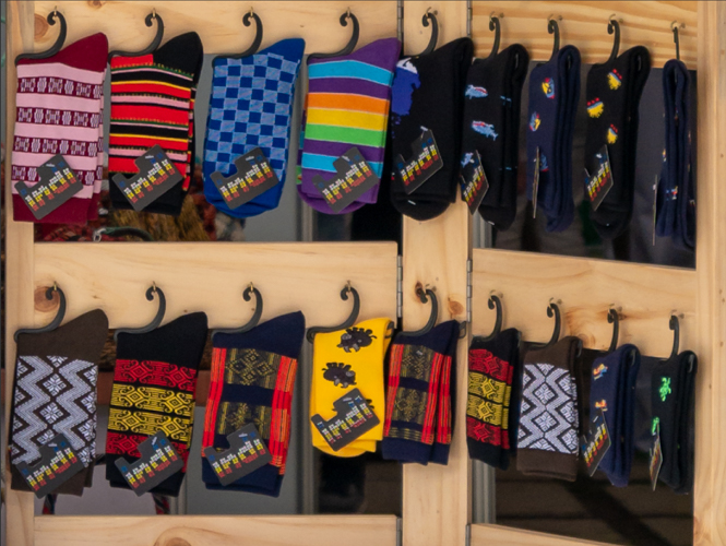 INDI Heritage Socks collaborates with the Tingguians of Abra and Ifugao weavers to create distinctly Filipino designs for their 100 percent cotton socks. 【Photo by Daniel Lazar】