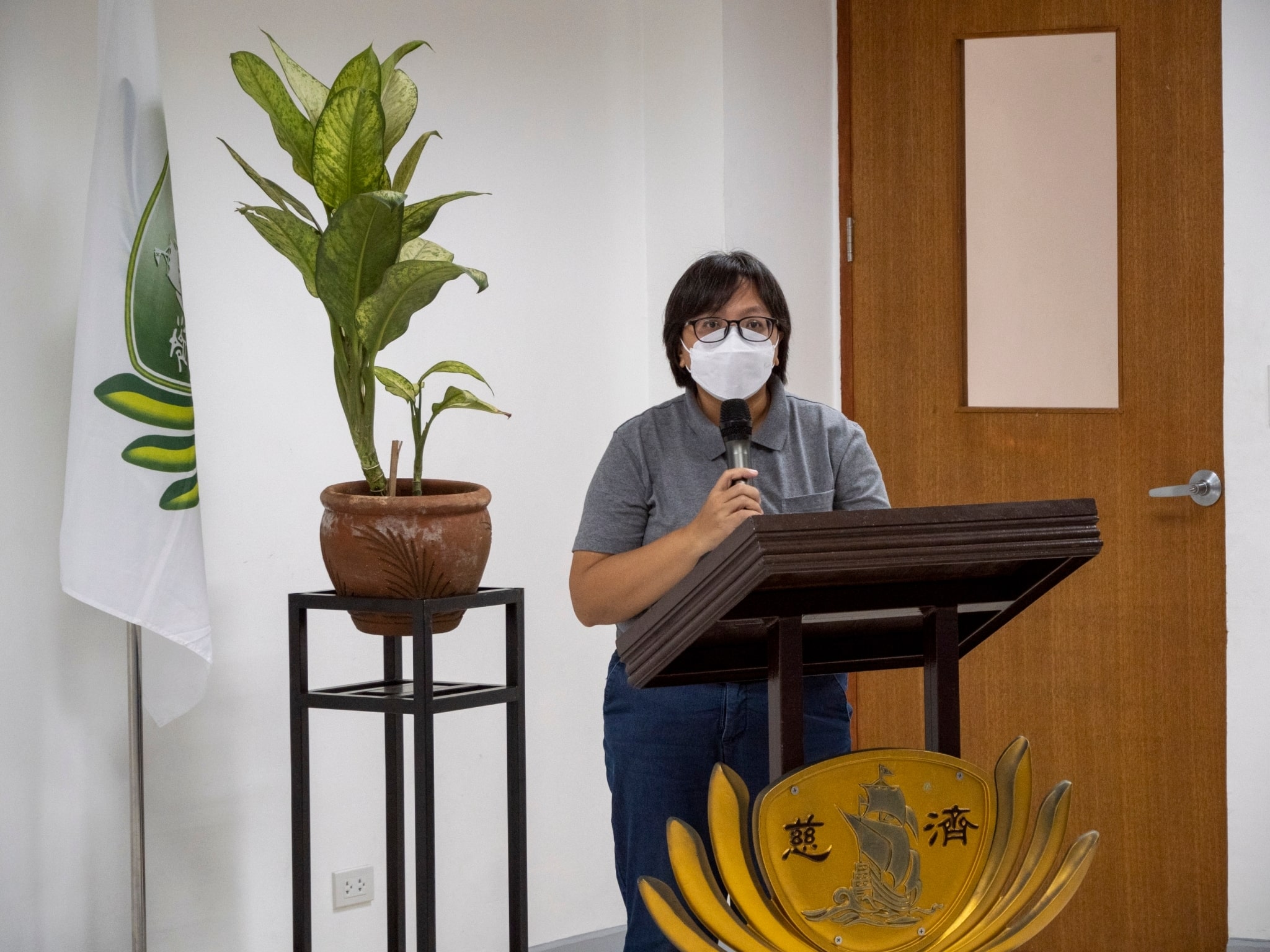 “We hope that this event will be able to strengthen our relationship as we help poor but deserving students finish their education to further improve their quality of life,” says host and Tzu Chi’s Charity Department head Tina Pasion.