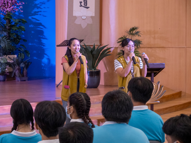 Jovielyn Pichuela (left) and Anna Dianna Reyes host the first Humanity class of schoolyear 2024-2025.