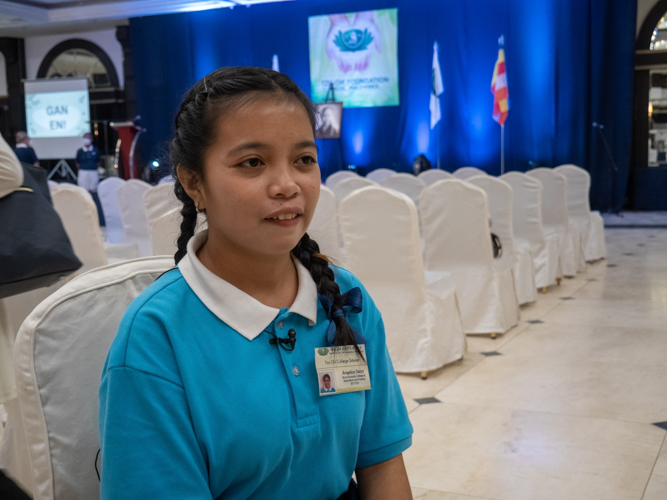 “Even if our life situation is hard, that’s what I use as motivation to finish my studies. I want to give my family a good life,” says Tzu Chi scholar Angelica Sacro. “I want to thank Tzu Chi Foundation. They will really be of big help for me to graduate.” 【Photo by Jeaneal Dando】