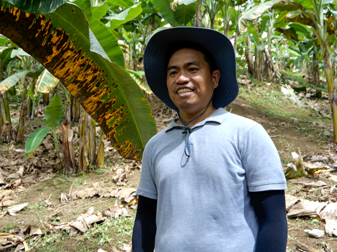 "I have witnessed the improvement in their lives over the past year, and it genuinely warms my heart," says Ariel Garao, the volunteer-in-charge of the project. "What's beautiful about this project is its sustainability, as long as they continue to care for it." 【Photo by Harold Alzaga】