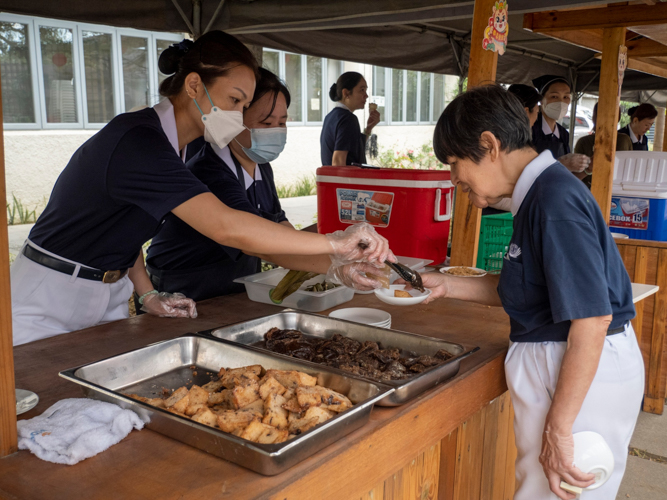 Healthy vegetarian breakfast was served to the attendees. 【Photo by Matt Serrano】