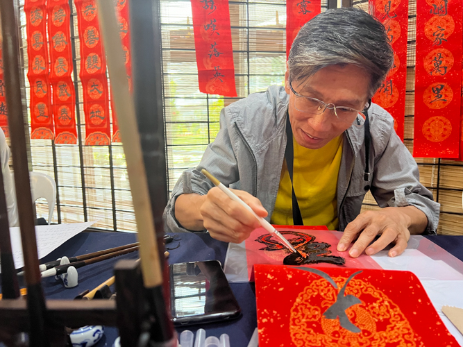 Calligraphy artists grace Tzu Chi’s 2023 Year-end Blessing ceremony.