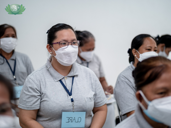 “As long as there is Tzu Chi, I’m here to do the work. I will continue my service to the foundation, for the sake of my fellow volunteers and the people who need our help,” says volunteer Claire Santos, a former beneficiary of Tzu Chi’s ‘Habagat’ disaster relief efforts in San Mateo, Rizal in August 2012. 【Photo by Daniel Lazar】