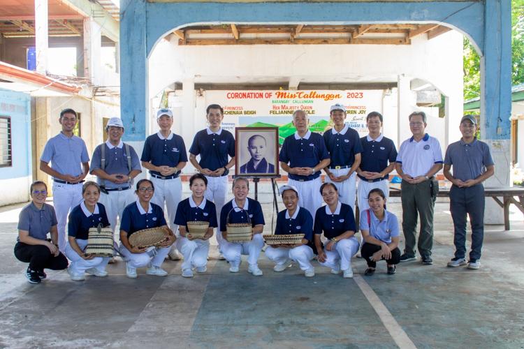 Group photo of Tzu Chi volunteers at Brgy. Callungan, Sanchez Mira, Cagayan. 【Photo by Marella Saldonido】