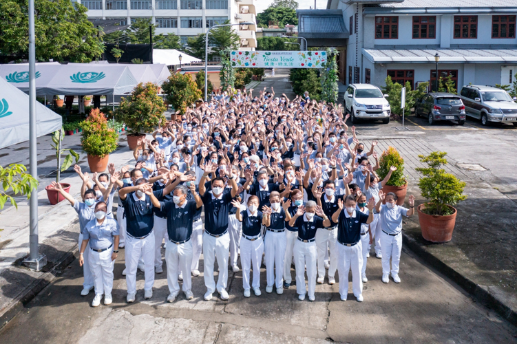 Tzu Chi volunteers at Fiesta Verde ’22.  【Photo by Daniel Lazar】