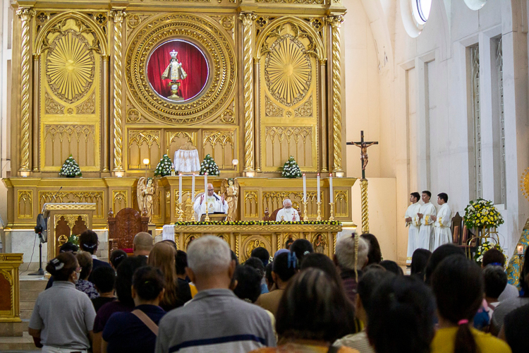 To mark the 10th anniversary of Super Typhoon Yolanda and pay tribute to the resilience of the people of Leyte, Tzu Chi Philippines holds a Remembrance Mass on November 8, 2023, at the Archdiocesan Shrine of Sto. Niño (Sto. Niño Church) in Tacloban City. 【Photo by Marella Saldonido】