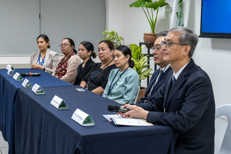 Speakers and moderators lead the morning panel discussion on Bone Marrow Transplantation on September 9. 【Photo by Jeaneal Dando】
