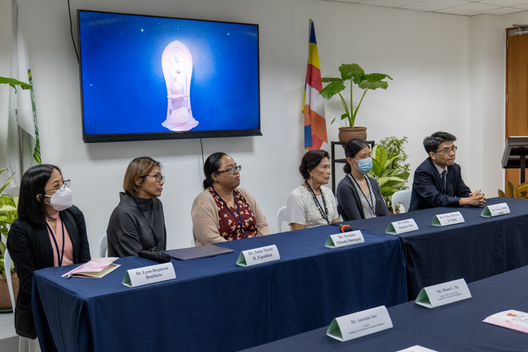Speakers and moderators lead the morning panel discussion on Bone Marrow Transplantation on September 9. 【Photo by Jeaneal Dando】
