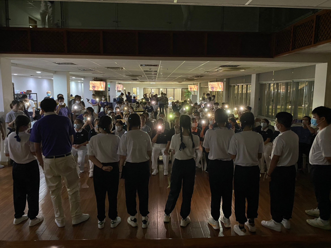 Groups showcase their thanksgiving performance on the second night of the camp. 【Photo by Matt Serrano】