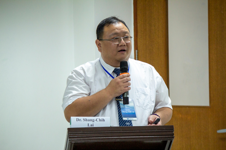 Tzu Chi University Assistant Professor Dr. Shang-Chih Lai talks about the current situation of Traditional Chinese Medicine in Taiwan. 【Photo by Matt Serrano】