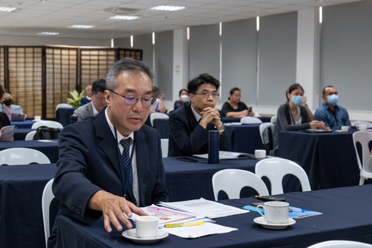 Dr. Soon-Hian Teh, Attending Physician of Hualien Tzu Chi Hospital’s Department of Infectious Diseases is set to give a lecture on tactics to deal with Cytomegalovirus & Aspergillus infections, the two most devastating threat to bone marrow transplantation. 【Photo by Jeaneal Dando】