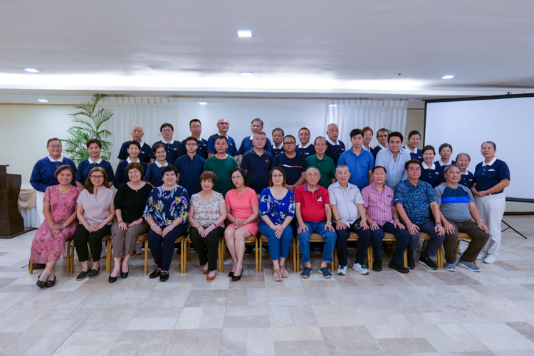 Prior to the two-day home visits and panel interviews, volunteers from Manila and Iloilo come together for a tea party aimed at garnering support for their educational assistance program in Iloilo. 【Photo by Matt Serrano】