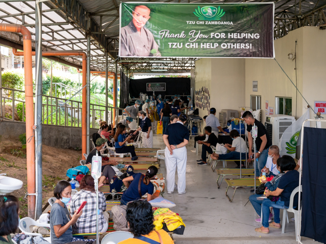 The triage and isolation facility of Lanang Premiere Doctors Hospital in Davao City serve as the venue for the surgical mission. 【Photo by Daniel Lazar】