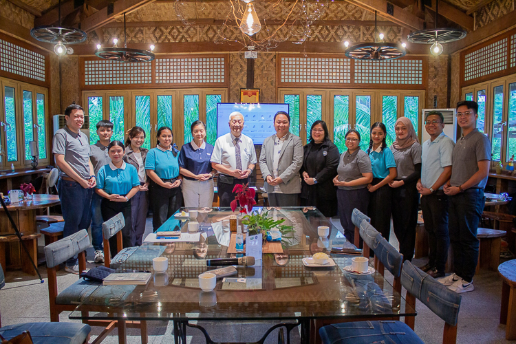 PNU officials join Tzu Chi executives, staff, and scholars for a group photo.  【Photo by Marella Saldonido】